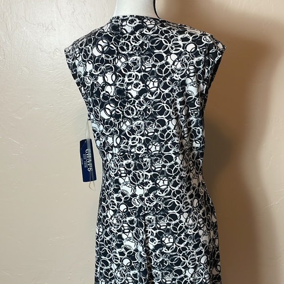 Chaps size Lg black and white print sleeveless stretch dress. - Picture 6 of 7